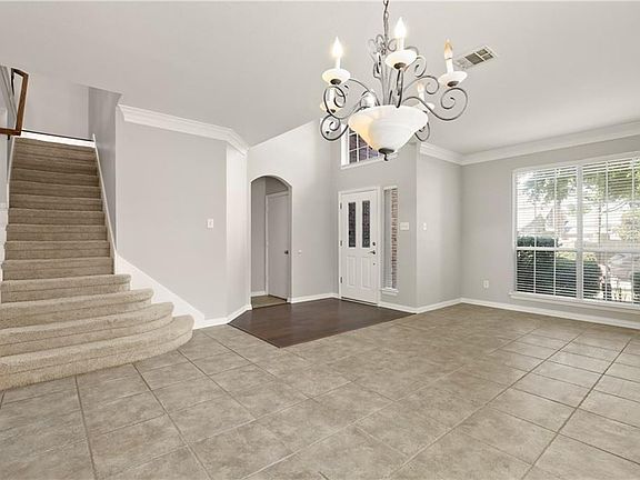 5th image of 2921 Furlong Dr W