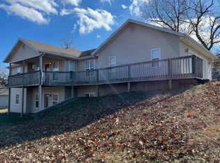 66 Celebration Dr, Reeds Spring, MO 65737