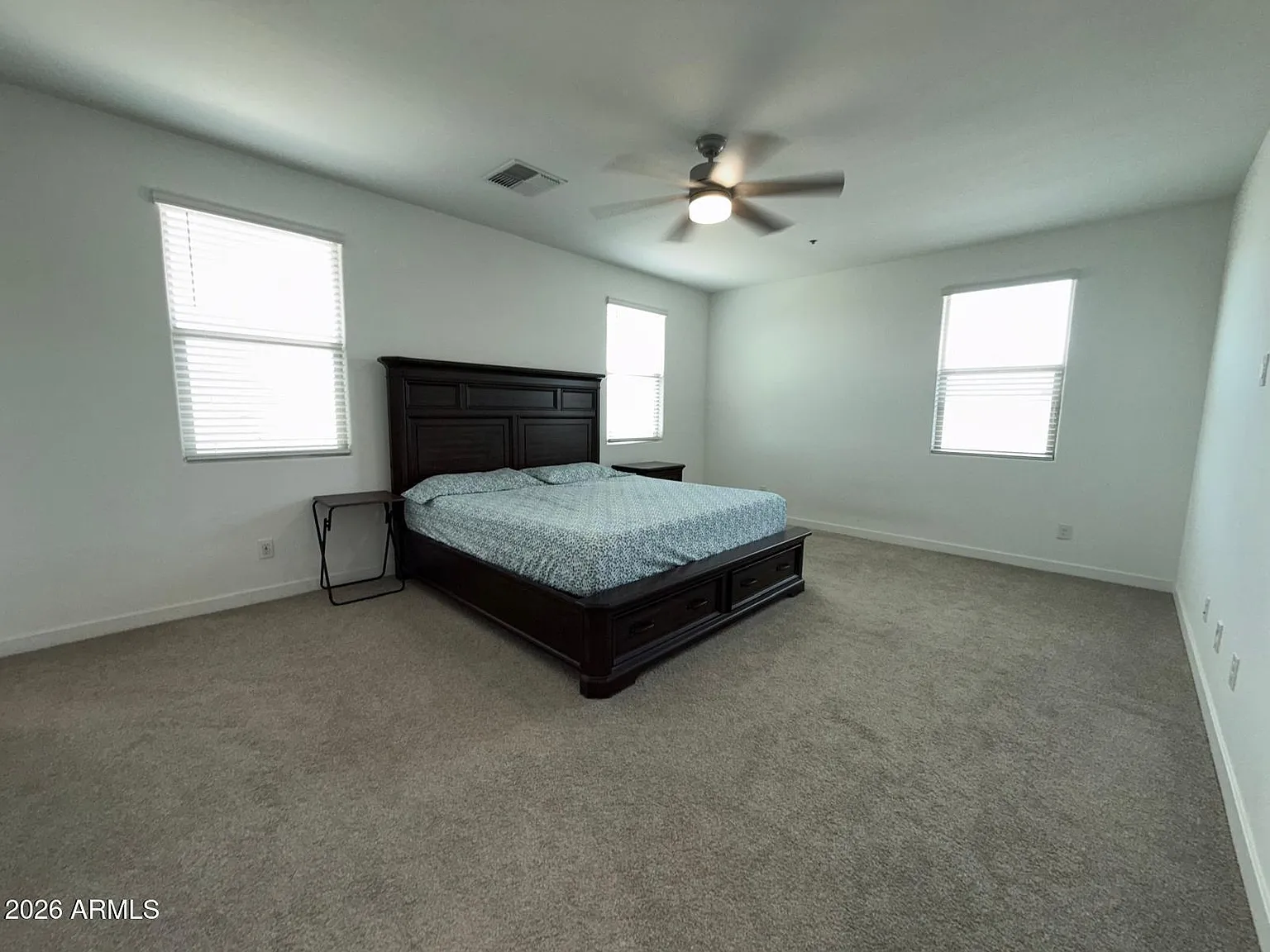 5 bed, 4.0 bath, 3268 sqft, $2,995 — Photo 4