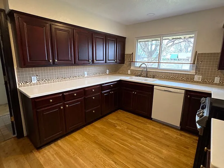 1317 Lexington Rd — Photo 31