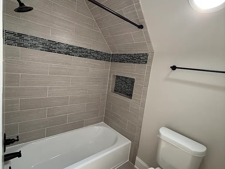 205 Tynemouth Dr — Photo 44