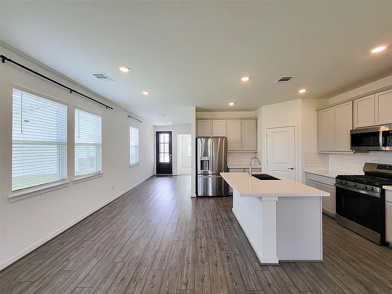 7730 Primrose Myrtle Ln — Photo 8