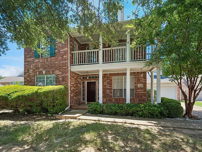 2413 Aberdeen Ave — Photo 1