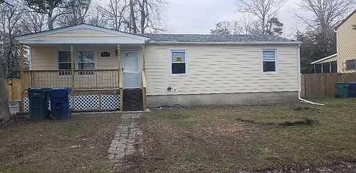 963 Center St Photo 1