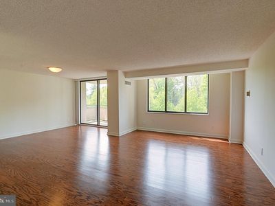 5225 Pooks Hill Rd APT 416S, Bethesda, MD, 20814