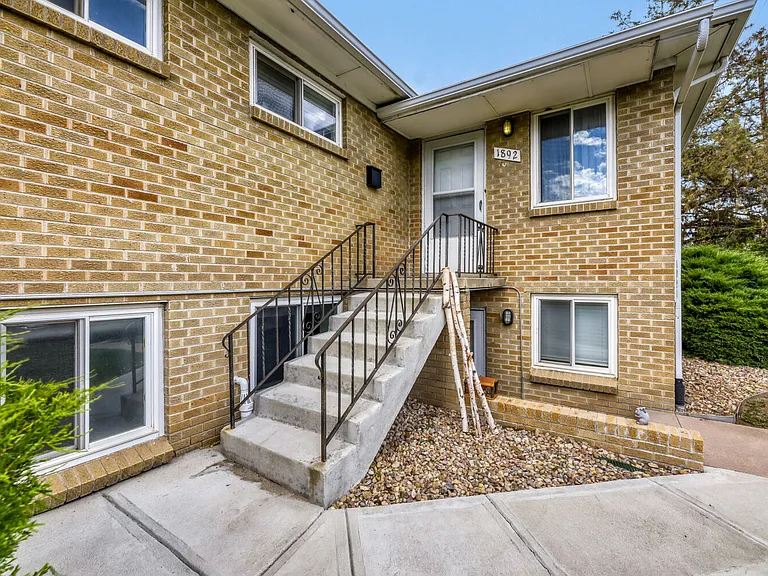 1892 S Garfield St #1892 — Photo 4