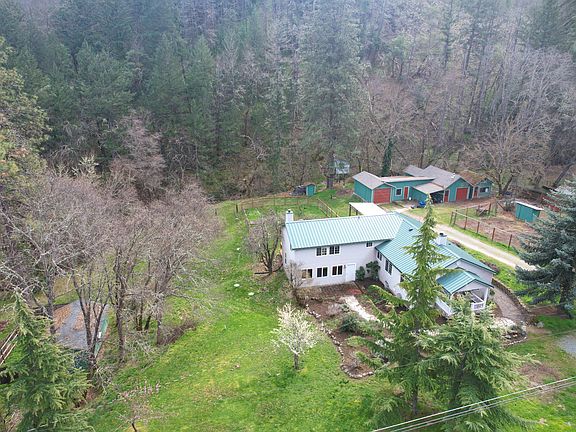 3rd image of 5355 Coleman Creek Rd