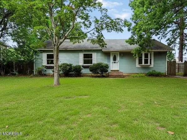 1026 Berkeley Avenue, Beachwood, NJ 08722