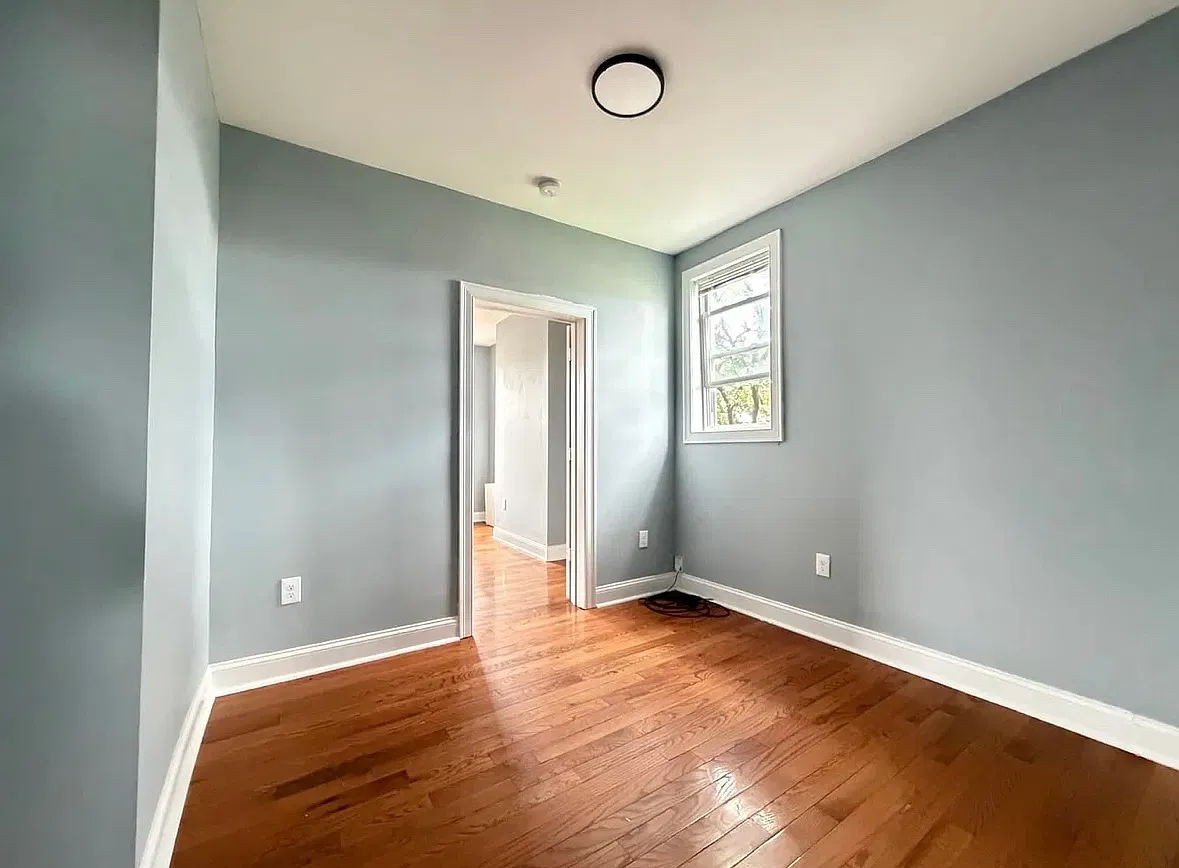 2 bed, 800 sqft, $1,900 — Photo 3