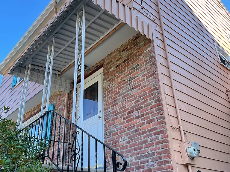 85 Langley Rd — Photo 1