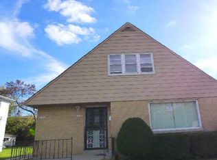 6133 W Keefe Avenue Pkwy, Milwaukee, WI 53216