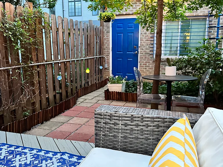 433 Warner St NW — Photo 24