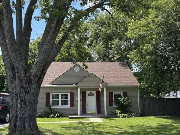 63 Ohio Ave, Sabina, OH 45169