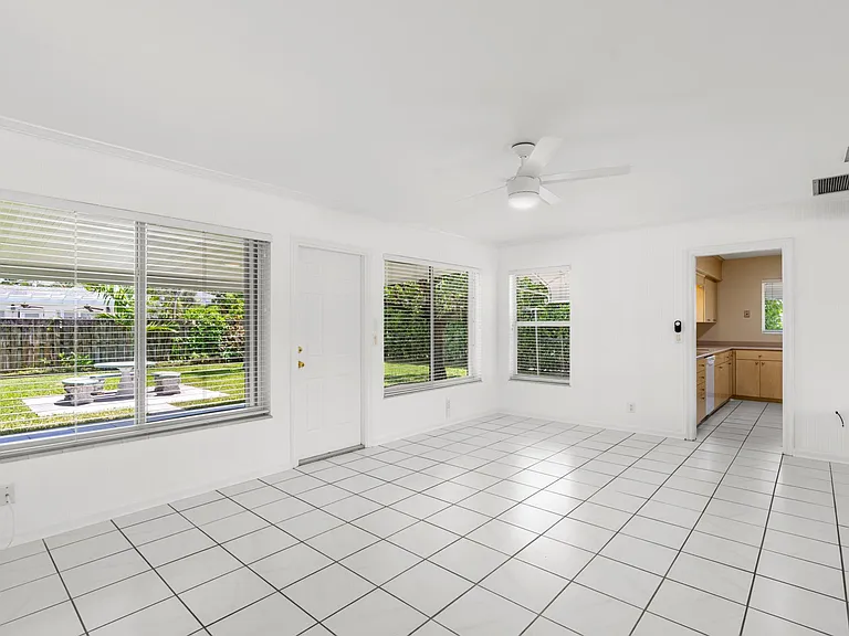 360 Palmetto St — Photo 15