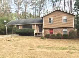 548 Cathwood Ln, Stone Mountain, GA 30087