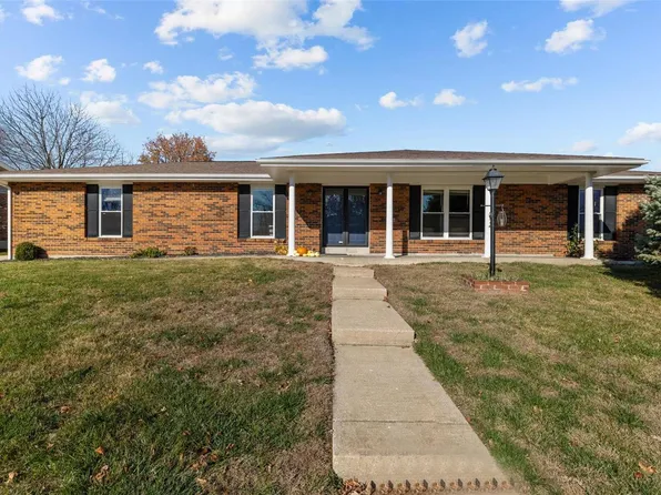 3304 Cottonwood Dr, Saint Charles, MO 63301