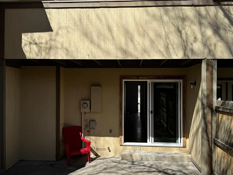 387 S 9th St — Photo 24