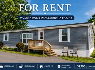 43330 Seaway Ave, Alexandria Bay, NY 13607