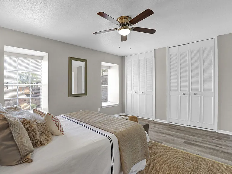 Rhodes Townhomes — Photo 12