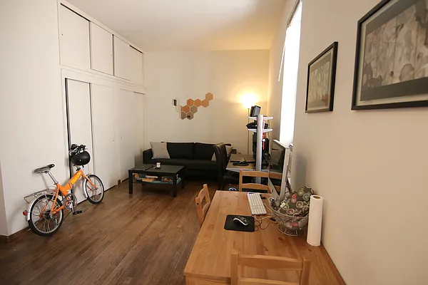 Rented by JK Dansar Corp | media 21