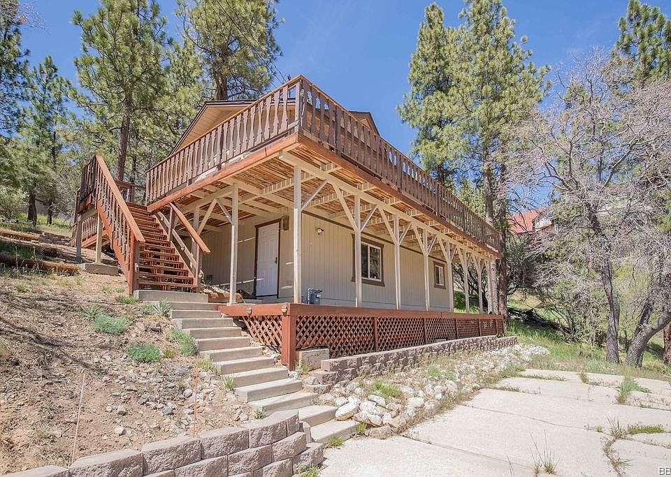 1st image of 43708 Yosemite Dr