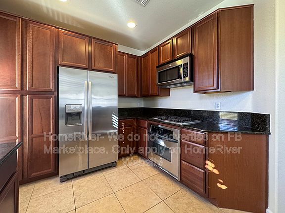 4th image of 421 Anchor Ln APT 201