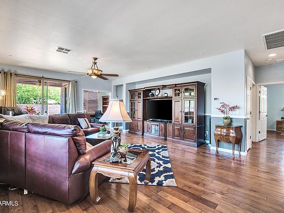 4th image of 113 W Latigo Circle