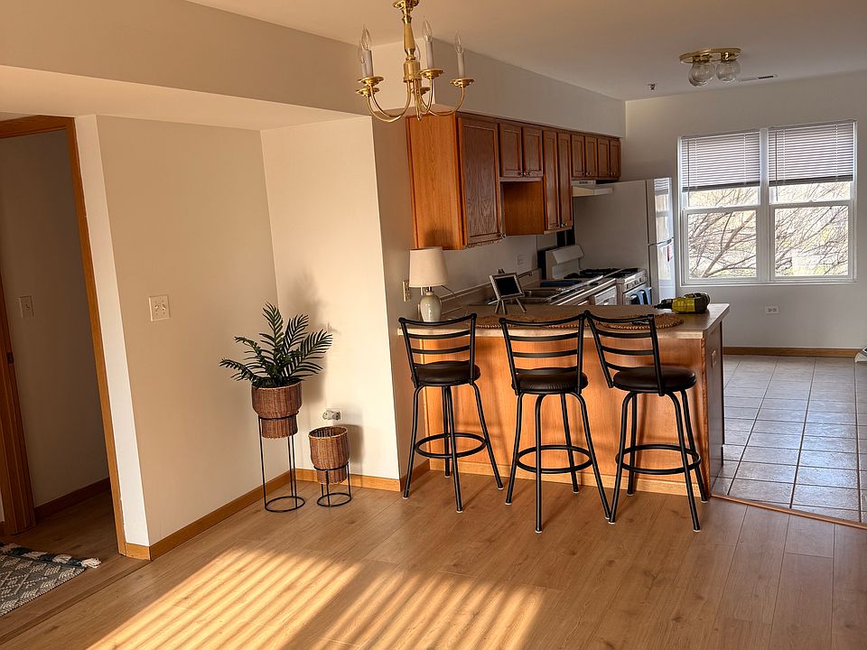 1st image of 1356 W Main St APT 302