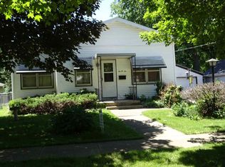 1006 S 4th St, Oregon, IL 61061