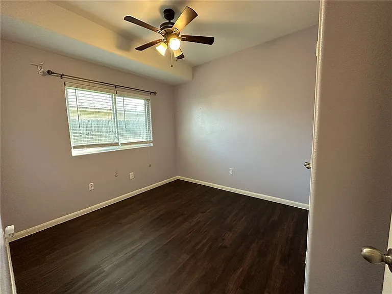 1132 Imperial St — Photo 14