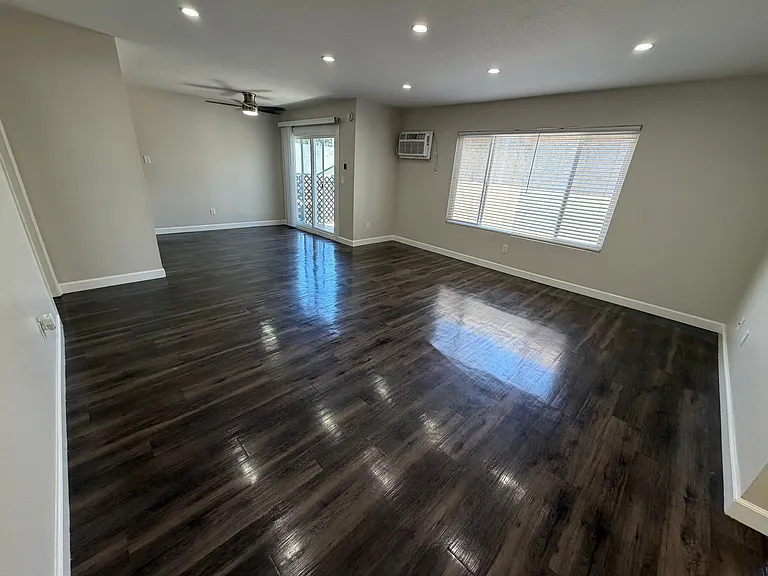 7720 Crescent Ave — Photo 17