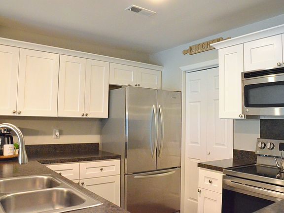 5th image of 9041 J M Keynes Dr Unit 10