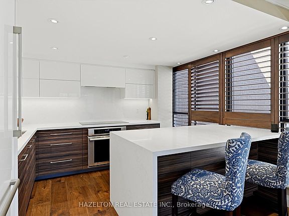 4th image of 164 Cumberland St #608