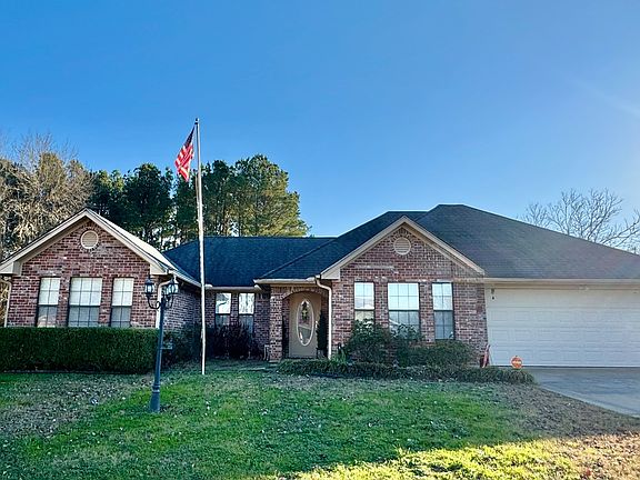 2nd image of 2108 Hummingbird Ln