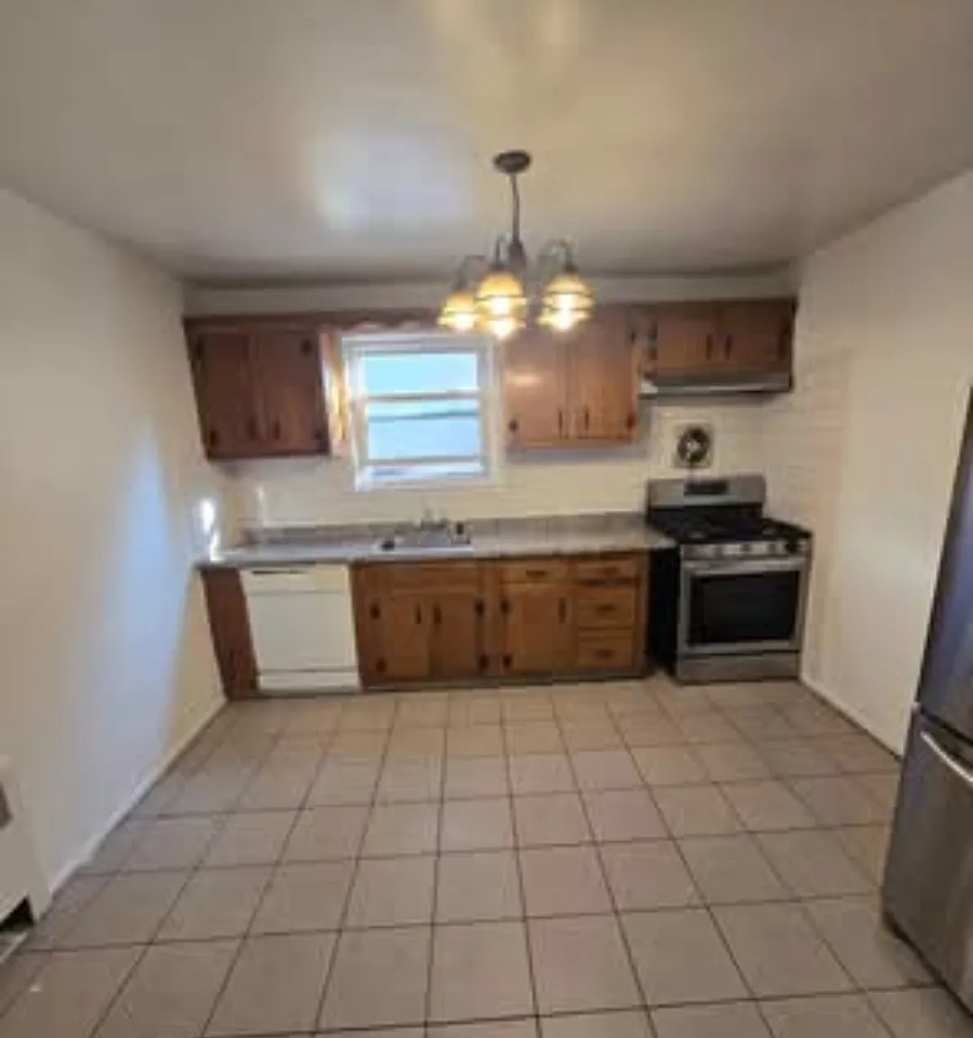 2 bed, 1200 sqft, $2,800 — Photo 4