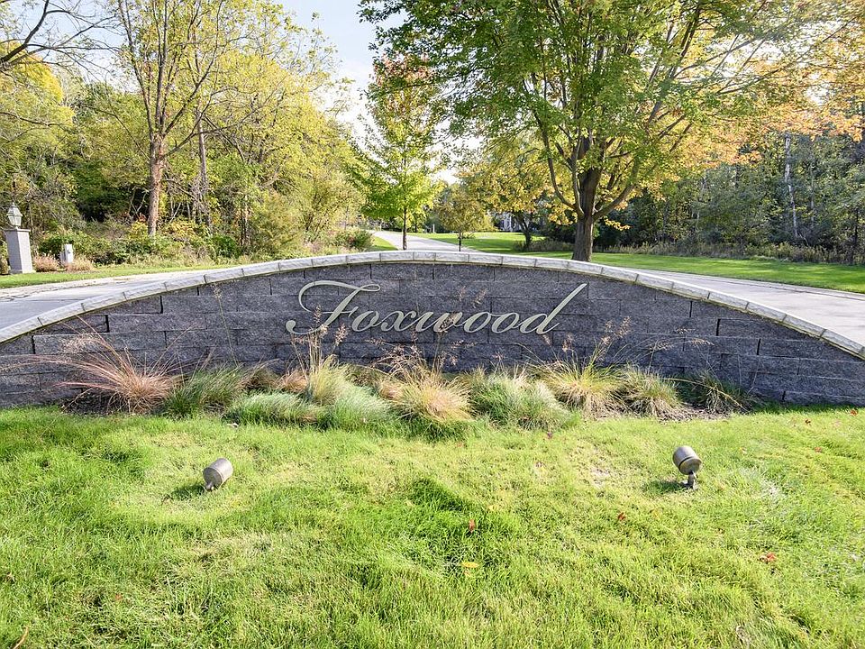 1st image of W305N2808 Foxwood COURT