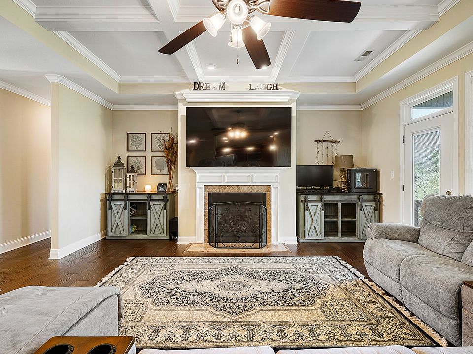 1st image of 814 Iron Wood Cir