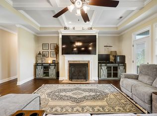 814 Iron Wood Cir, Clarksville, TN 37043