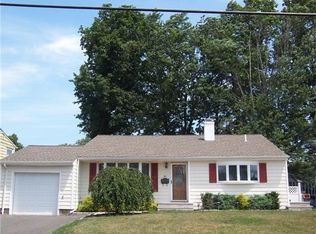 41 Claridge Pl, Colonia, NJ 07067