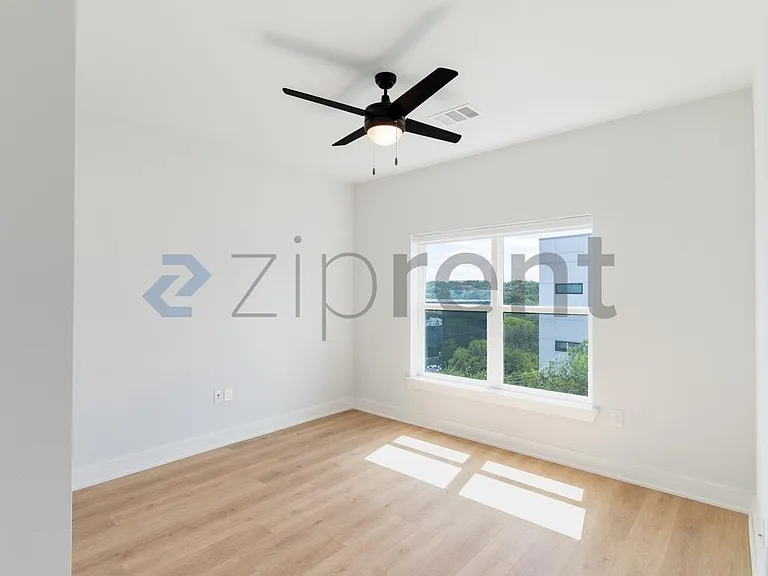 2500 Longview St #523 — Photo 15