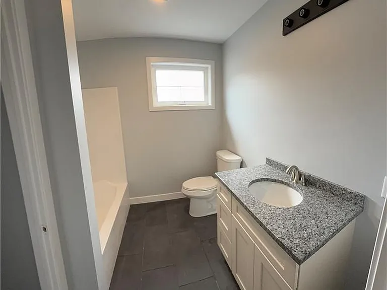124 Birch Swamp Rd #A — Photo 4