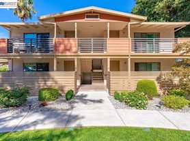 40 Casa Maria Ct, Alamo, CA