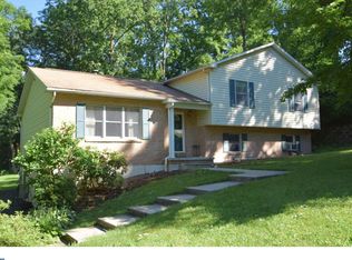 199 Mapleleaf Ln, Pottstown, PA 19464