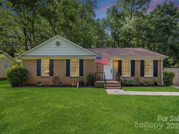 6215 Cross Creek Ln, Charlotte, NC 28212