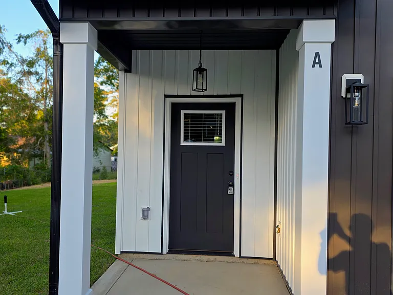 1040 Stamper Rd #A — Photo 3