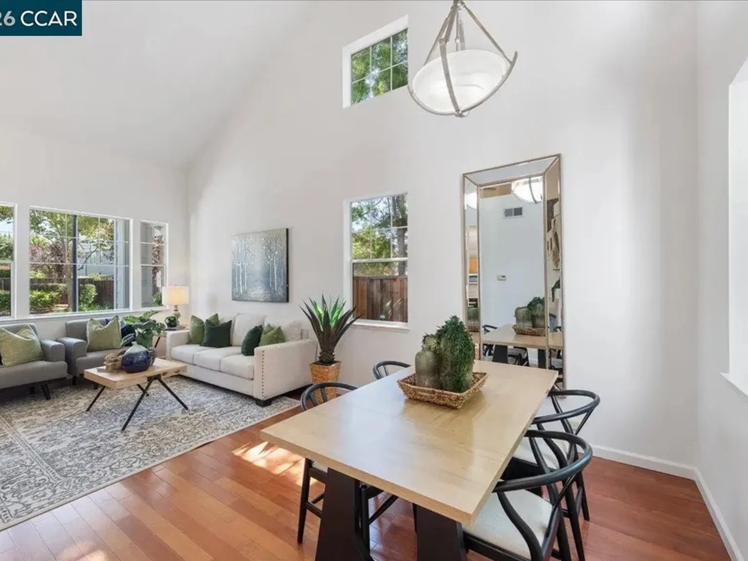 3 bed, 1411 sqft, $4,000 — Photo 4