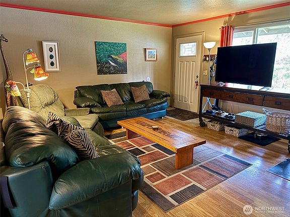 2nd image of 11477 NE Tulin Road