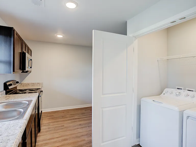 Cypress Point Apartments — Photo 48