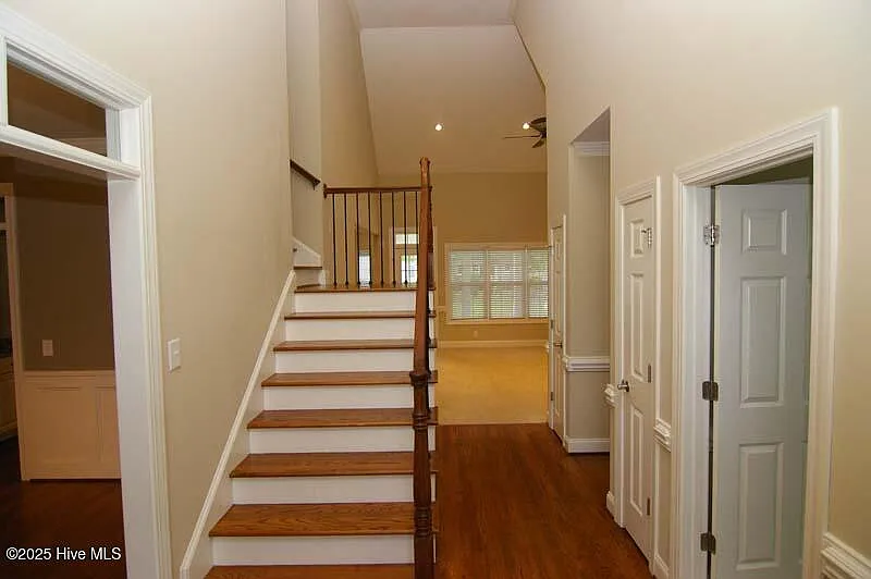 4 bed, 3.0 bath, $2,500 — Photo 3