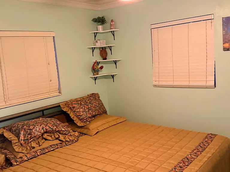 4208 W La Salle St — Photo 12